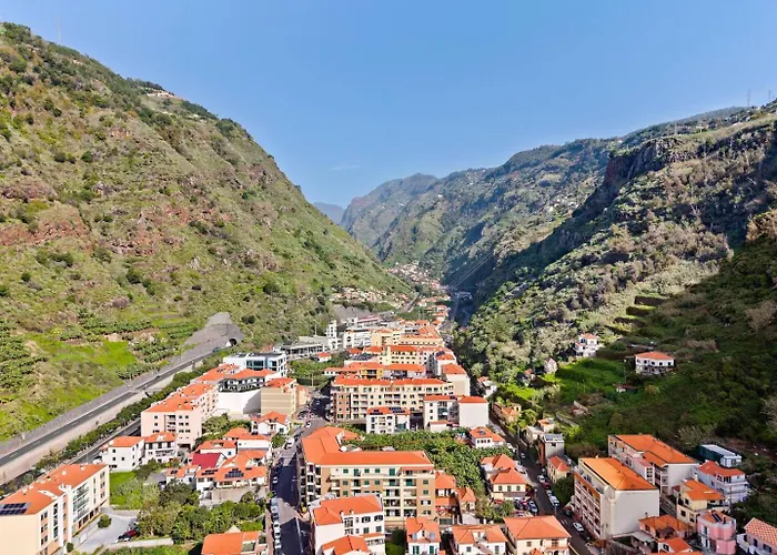 - N Апартаменты